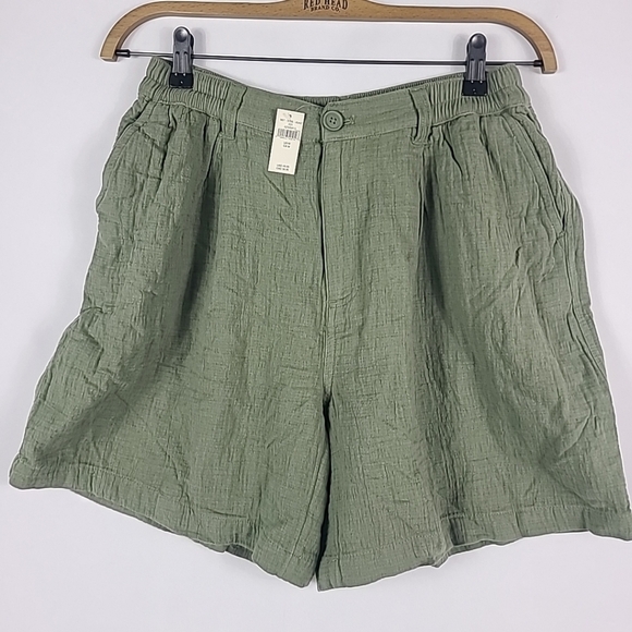 NWT Aerie Women's High Waisted Green Crinkle Gauze Pool To Party Shorts Sz M - Picture 1 of 5